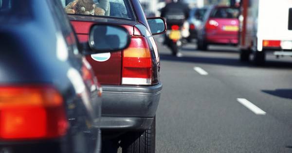 File op A2 Den Bosch richting Eindhoven na ongeluk.