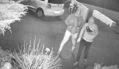 Politie op zoek naar gemaskerde afstekers van vuurwerkbom in Ede