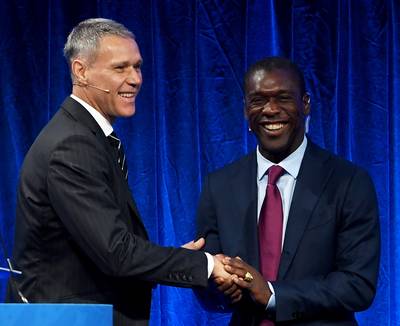 Van Basten: De FIFA stort heus niet in elkaar zonder mij