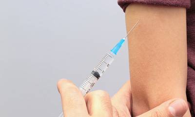 'Baby's krijgen onnodig kinkhoest door gebrek aan voorlichting'