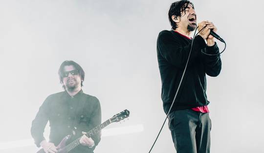 Emotie, agressie en de geile stem van Chino Moreno: hoe Deftones de favoriete metalband van gen Z werd
