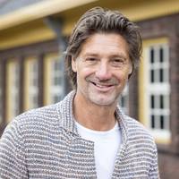 Acteur Rick Engelkes gaat weer samenwonen met zijn ex