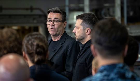 Labour opnieuw grootste partij in peiling, maar hoelang duren de wittebroodsweken van nieuwe Britse premier Andy Burnham?