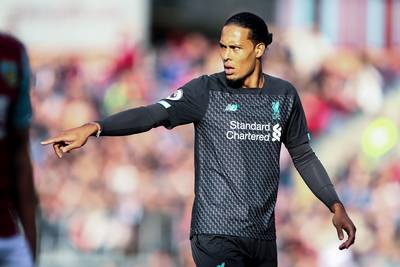 Van Dijk in top 10 beste spelers FIFA 20