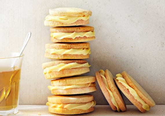 Mmm: dubbele shortbread cookies met witte chocolade & een lepeltje jam
