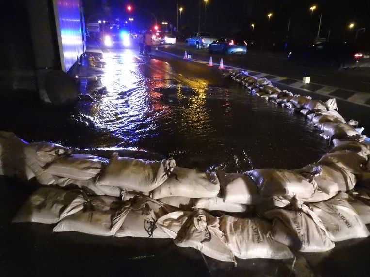 Gentse Wondelgemkaai Herschapen Tot Kolkende Rivier Binnenland