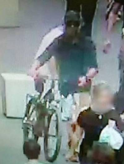 Tiental gewonden bij bomaanslag in Lyon, klopjacht op verdachte