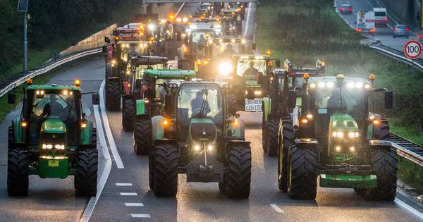 Boeren voeren actie op Afsluitdijk | Binnenland - BN DeStem