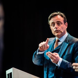 De Wever laakt ‘pensioenhypocrisie’ andere partijen: ‘Wij zijn eerlijk, de rest keert hun kar’