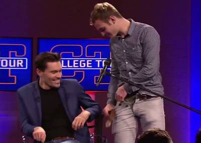 Broek uit voor Dumoulin-tattoo