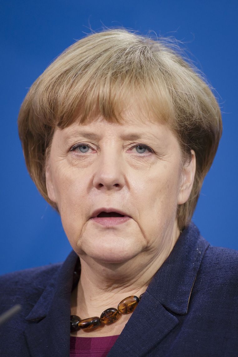 Angela Merkel neemt het woord op begrafenis Wilfried ...