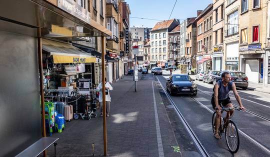 ‘Ik heb schrik’: Schaarbeek in shock na de dood van Driss Atounane, die een vrouw verdedigde op de tram