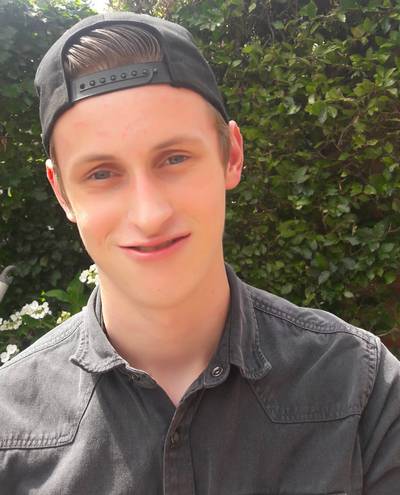 Wes (17) haalt examen in Den Bosch maar nét dankzij lift van hulpvaardige ANWB-monteur