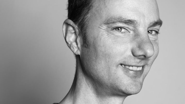 Thomas van Luyn: Gooi desnoods de prijzen 15 procent omhoog, maar stop de fooidwang. Verbied het - V