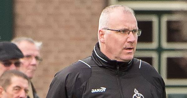 Voetbalclub Niftrik en trainer Van Roosmalen na drie jaar uit elkaar