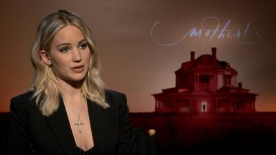 Jennifer Lawrence over liefde en ongevallen op set 'Mother!'