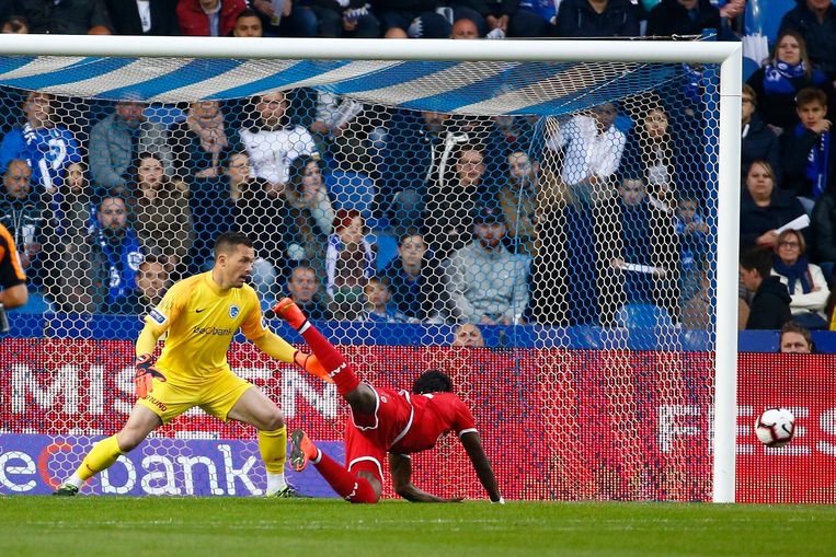 VIDEO. Racing Genk neemt revanche tegen Antwerp en zet ...