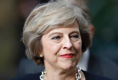 Negen miljoen Britten eenzaam: May benoemt minister van Eenzaamheid