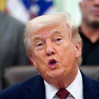 ‘Vance is onderweg naar Pakistan’, terwijl hij een halfuur later aan het Witte Huis aankomt: hoe Trumps uitspraken over Iran alle kanten op schieten