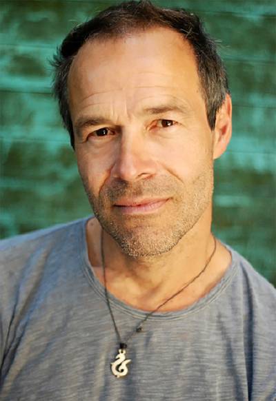 Bekijk hier de eerste officiële filmtrailer van Bankier van het Verzet