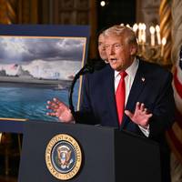 Nieuwe oorlogsvloot van Trump valt veel duurder uit dan gedacht: 275 miljard dollar • ‘CIA richt geheime Cuba-werkgroep op’