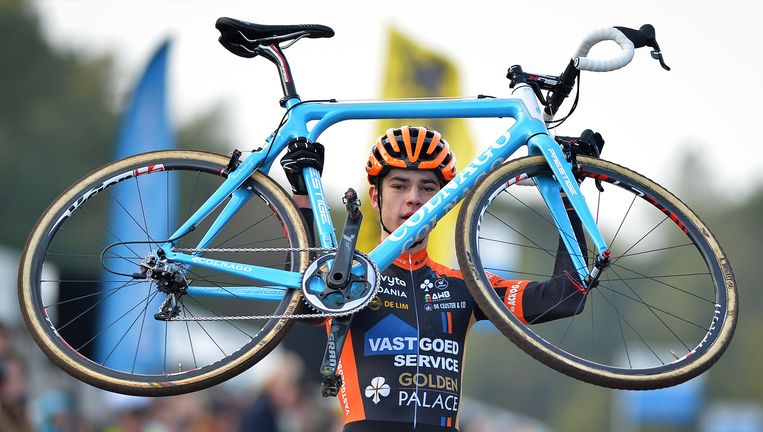 Wout van Aert triomfeert ook in Sluitingsprijs Oostmalle ...