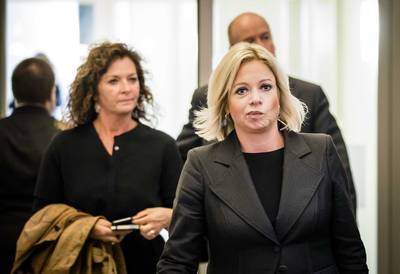 Minister Hennis onderzoekt mogelijke nalatigheid Defensie