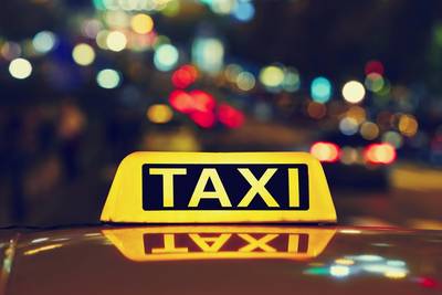 De regiotaxi wacht op niemand, ook geen minuutje: ‘Ze zijn als de dood voor de werkgever’
