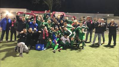 Jhon van Beukering met stuntploeg MASV naar kwartfinale beker