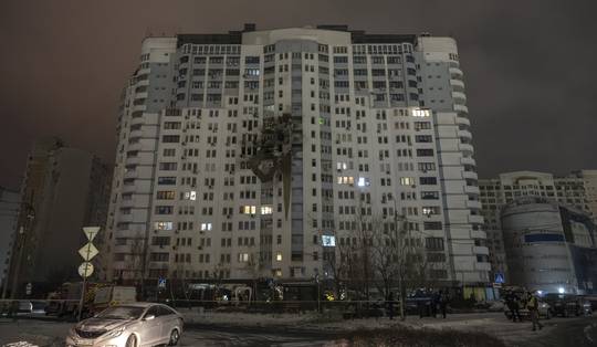 Burgemeester Kiev roept inwoners op om stad ‘tijdelijk’ te verlaten door uitval verwarming en water na Russische aanval