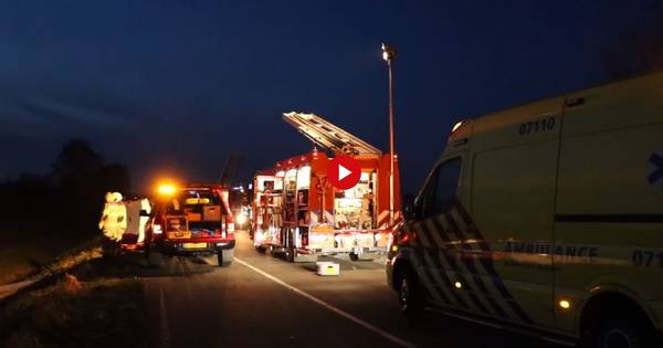 Politie jaagt op gevluchte automobilist die dodelijk ongeluk veroorzaakte in Doesburg - Tubantia