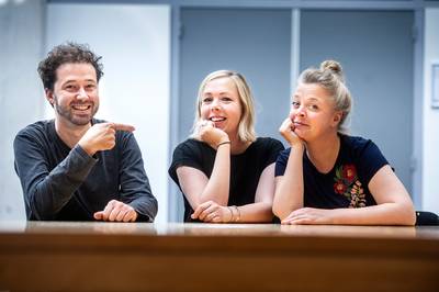 Waarom gaat een ouder in vredesnaam babyzwemmen?