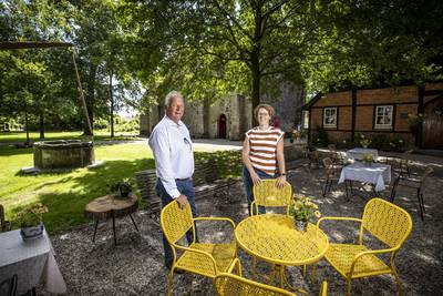 Hart verpand aan Het Stift in Weerselo; na het puinruimen is de restauratie in volle gang