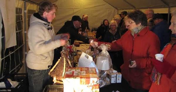 Diepenveense kerstmarkt rond Dorpskerk