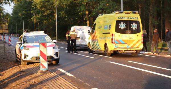 Botsing tussen auto en bestelbus op Utrechtseweg in Renswoude.