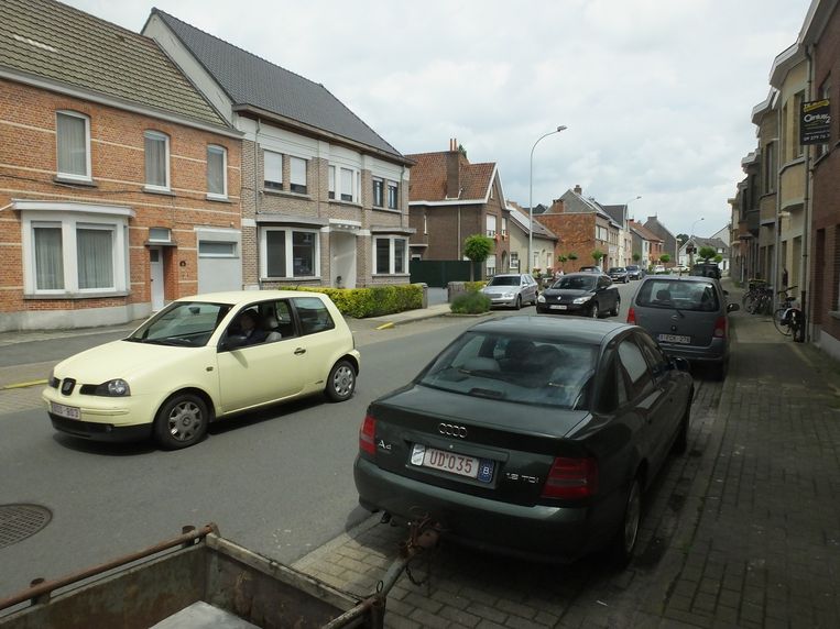 Slechts Twee Uur Parkeren Rond Station Deinze In De Buurt Hln