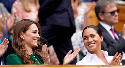 Kate en Meghan maken einde aan geruchten over ruzie tijdens vrouwenfinale Wimbledon