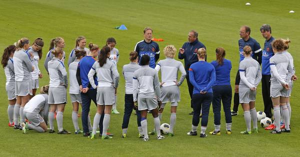 Geen Crisis Bij Gedreven Oranjevrouwen Nederlands Voetbal Ad Nl