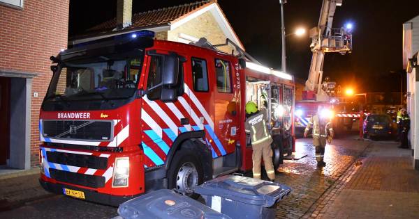 Duiven dood door uitslaande brand in duivenhok Clinge.