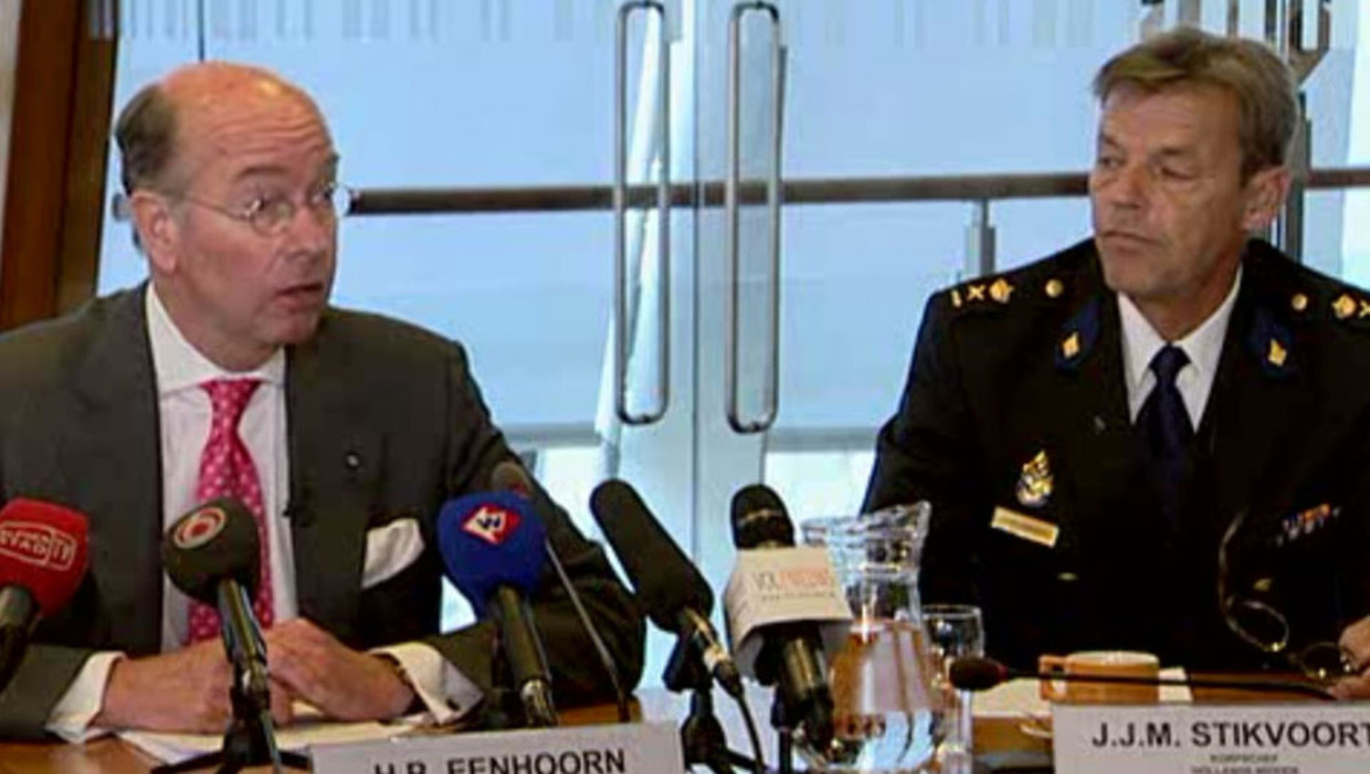 Politie Bekijkt Alle Wapenvergunningen Opnieuw Na Drama Alphen