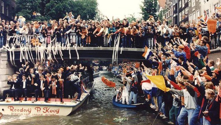 Huldiging Oranje In Amsterdam Het Parool