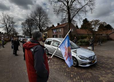 Indrukwekkend afscheid van Jan Dirks