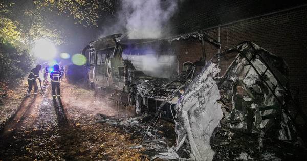 Bewoner ontsnapt op dag voor verjaardag aan dood bij brand in camper