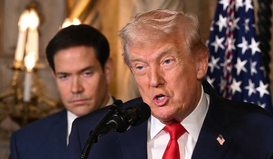 Forse escalatie: regering-Trump legt inreisverbod op aan vijf ‘radicale activisten’ die online haat aanpakken