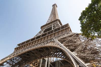 Franse politie onderschept voor 8 ton aan Eiffeltorentjes