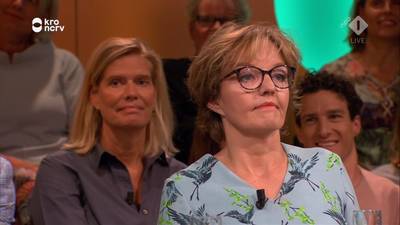 Sanne Wallis de Vries zichtbaar geërgerd door quiz in M