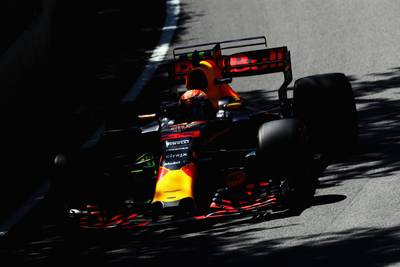 Verstappen knap vierde, Ferrari weer ongenaakbaar