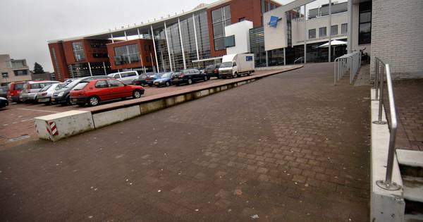 Niet in het gemeentehuis? Dan vertrekt Rabo uit Goor
