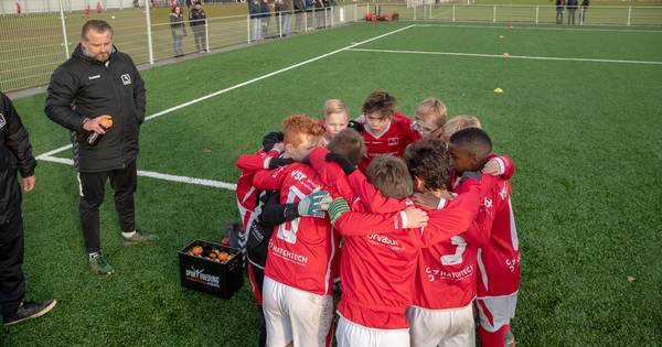 Help Het Amateurvoetbal En Win Kaarten Voor Oranje Home Ad Nl