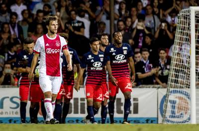 Ajax verliest laatste test voor tweeluik tegen Nice